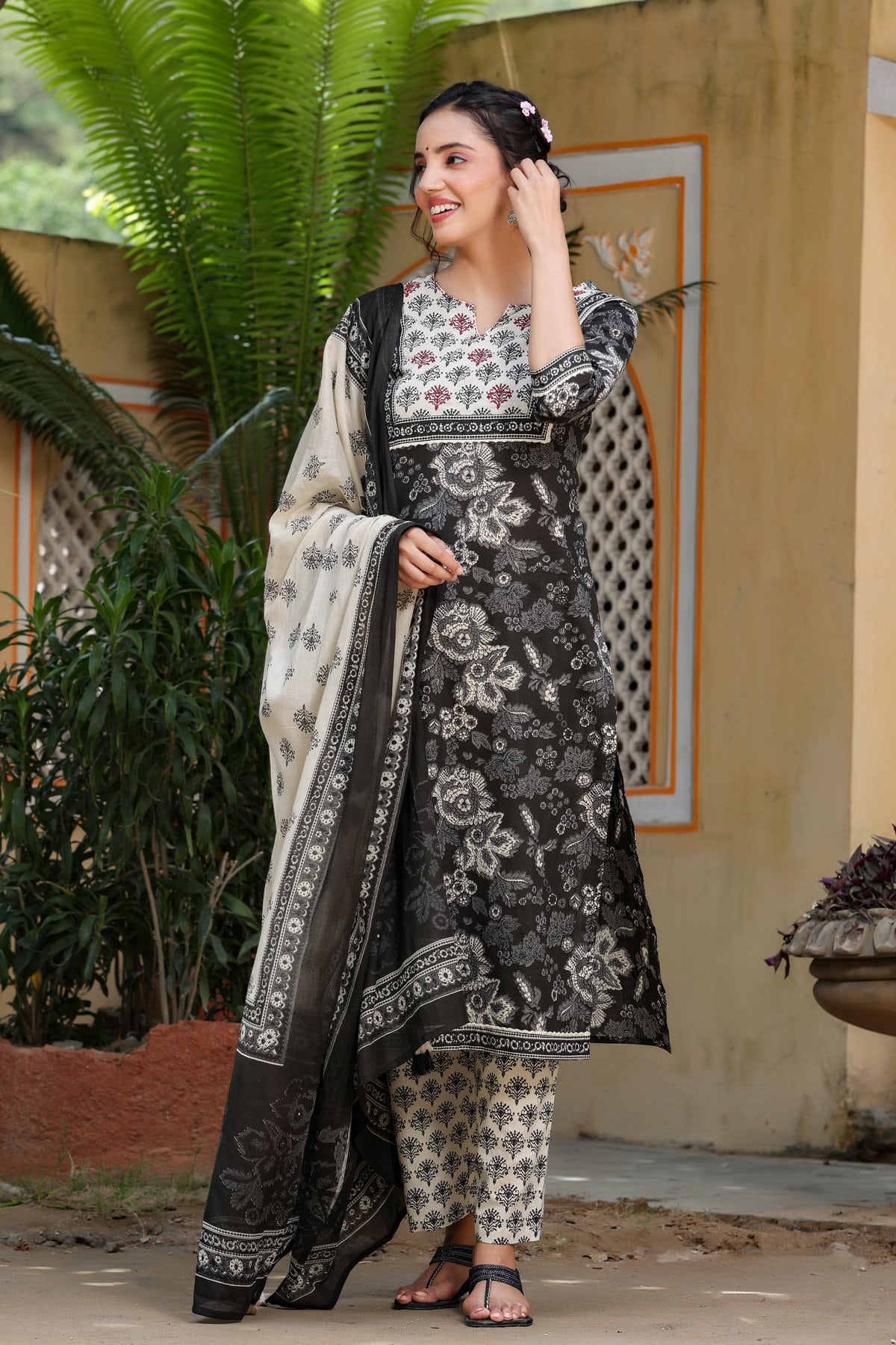 Black Printed Dupatta Set-Yufta Store-9301SKDBKS