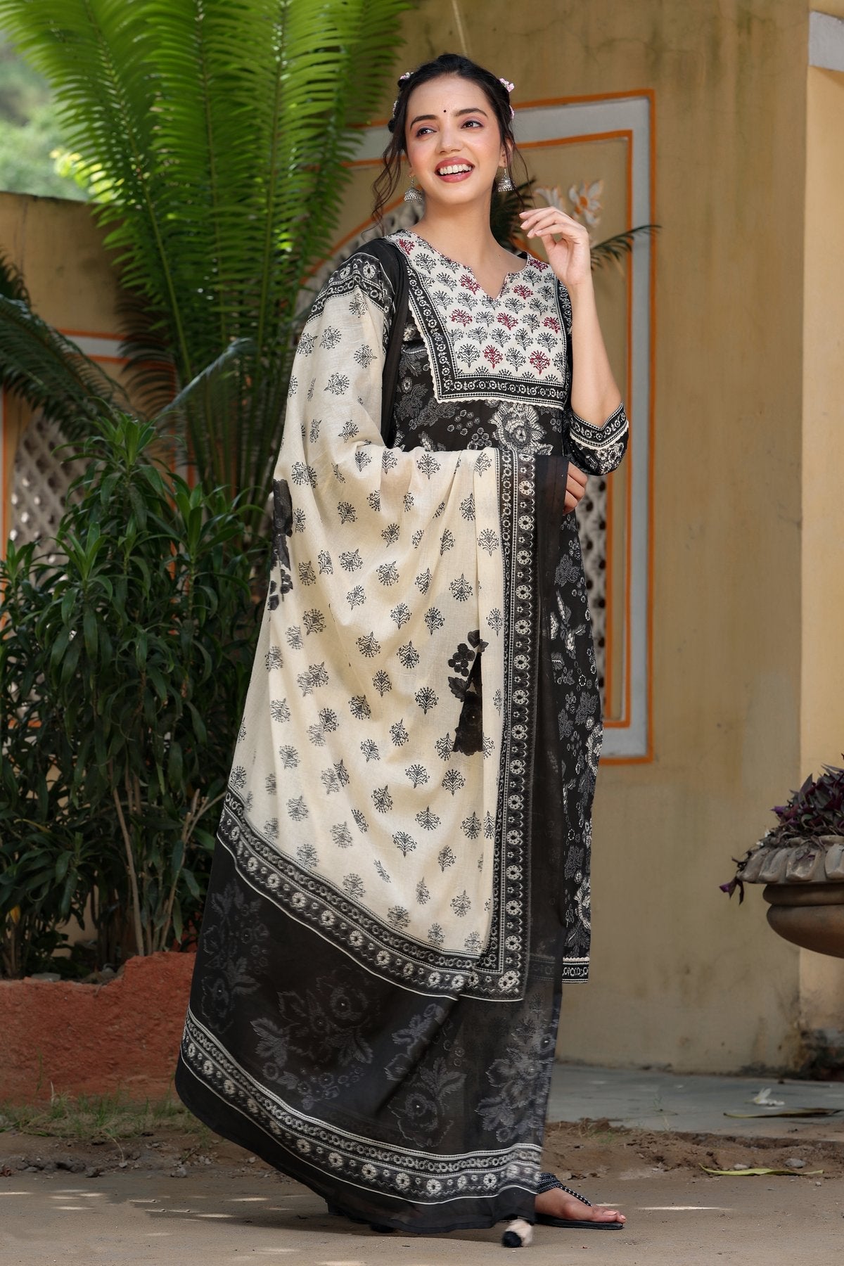 Black Printed Dupatta Set-Yufta Store-9301SKDBKS