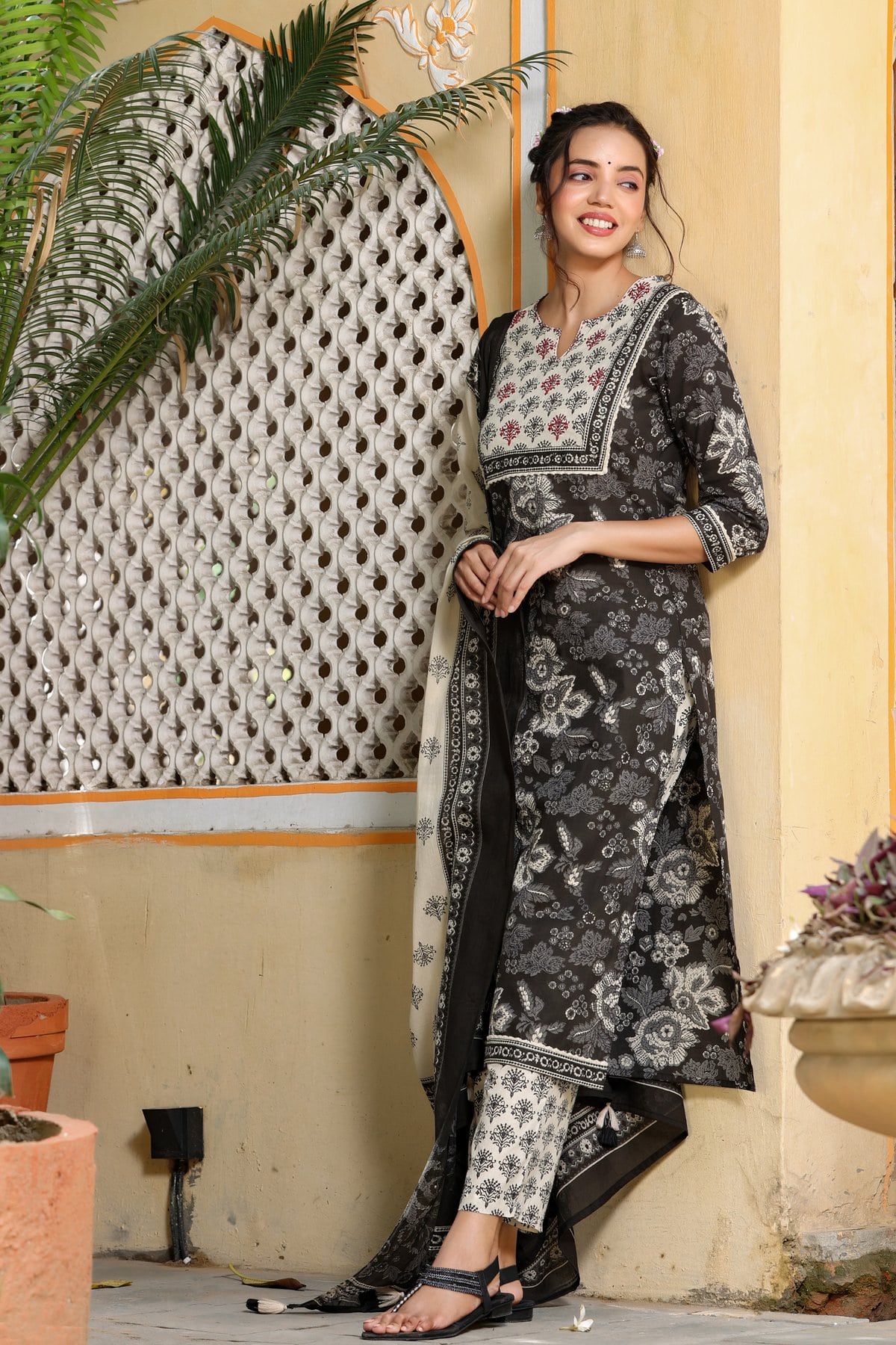 Black Printed Dupatta Set-Yufta Store-9301SKDBKS