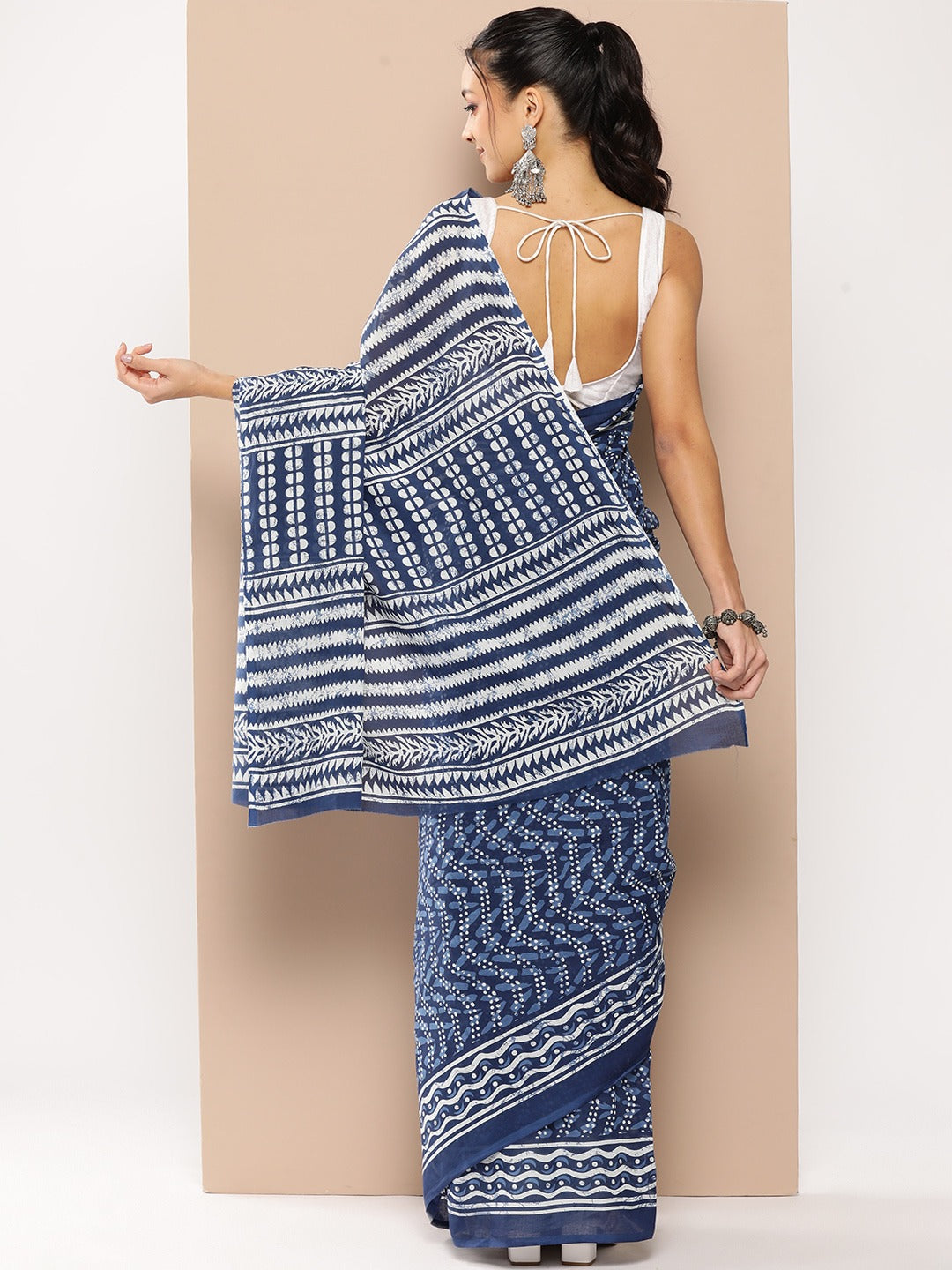 Blue Chevron Mulmul Cotton Sarees With Unstitched Blouse-Yufta Store-1967SARBL