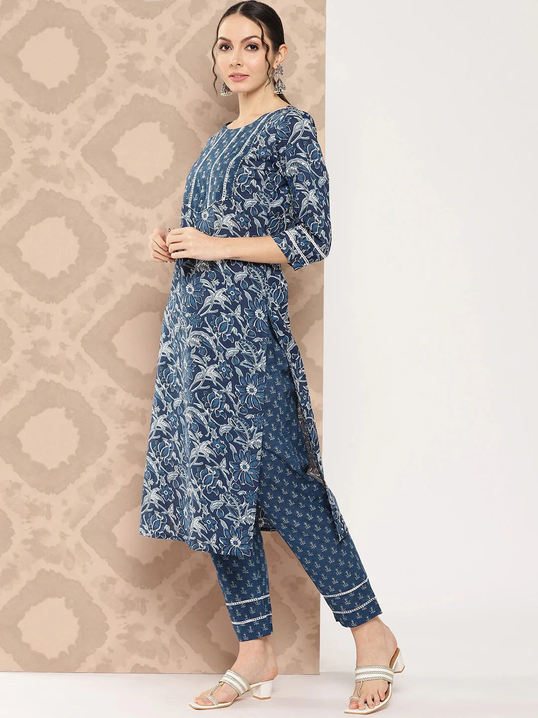 Blue Floral Printed Pure Cotton Kurta with Trousers & With Dupatta Set-Yufta Store-1344SKDBLS