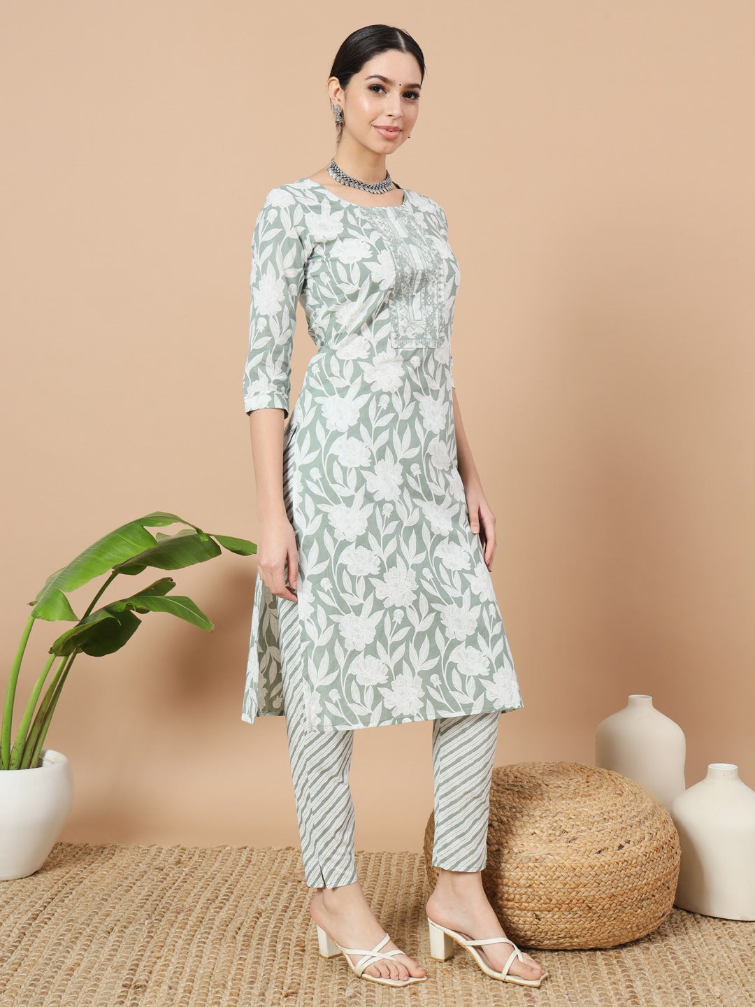 Green Cotton Floral Print Kurta Set Dupatta With Embroidery