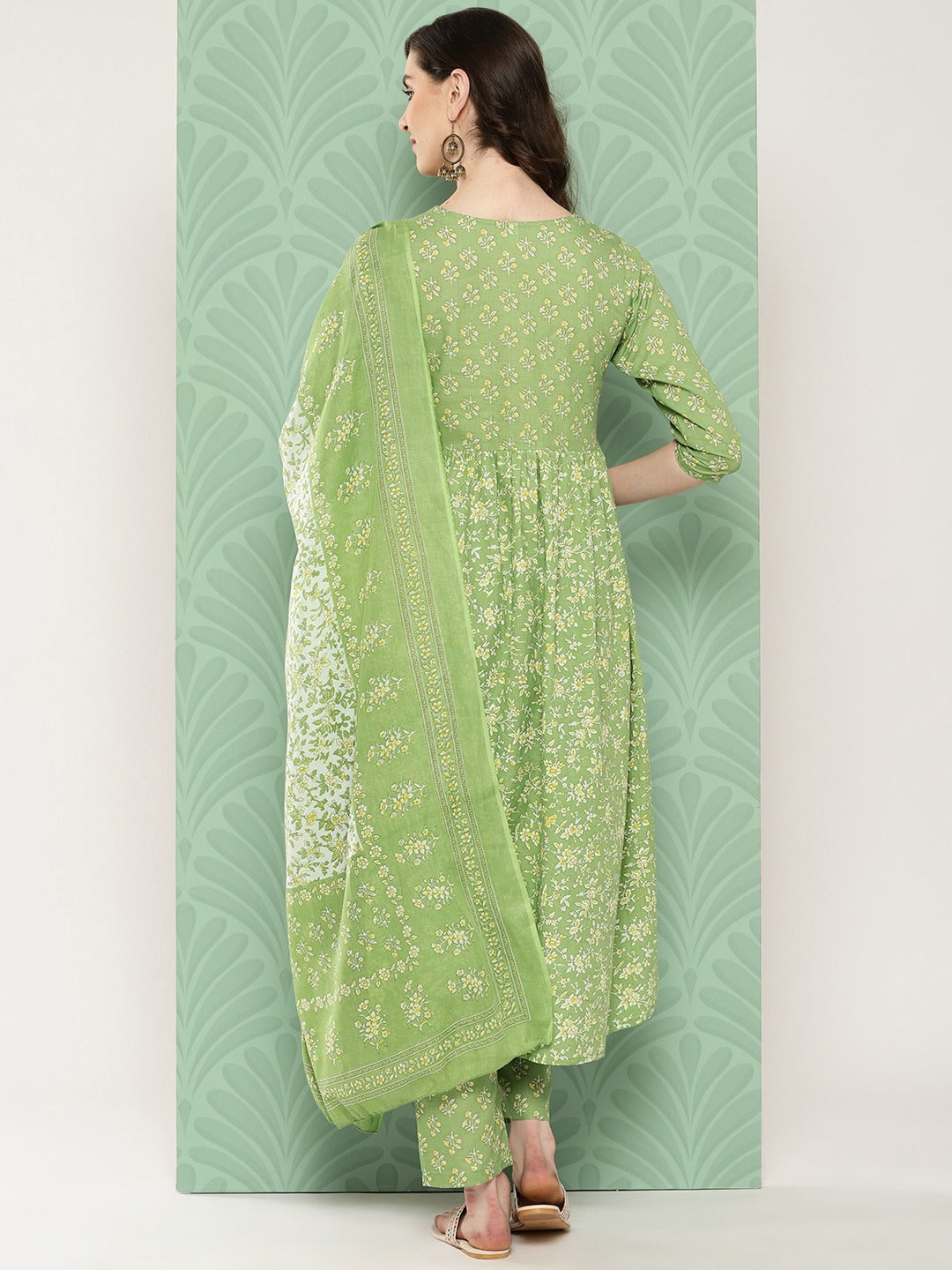 Green Floral Printed Regular Pure Cotton Kurta with Trousers & With Dupatta Set-Yufta Store-1251SKDGRS