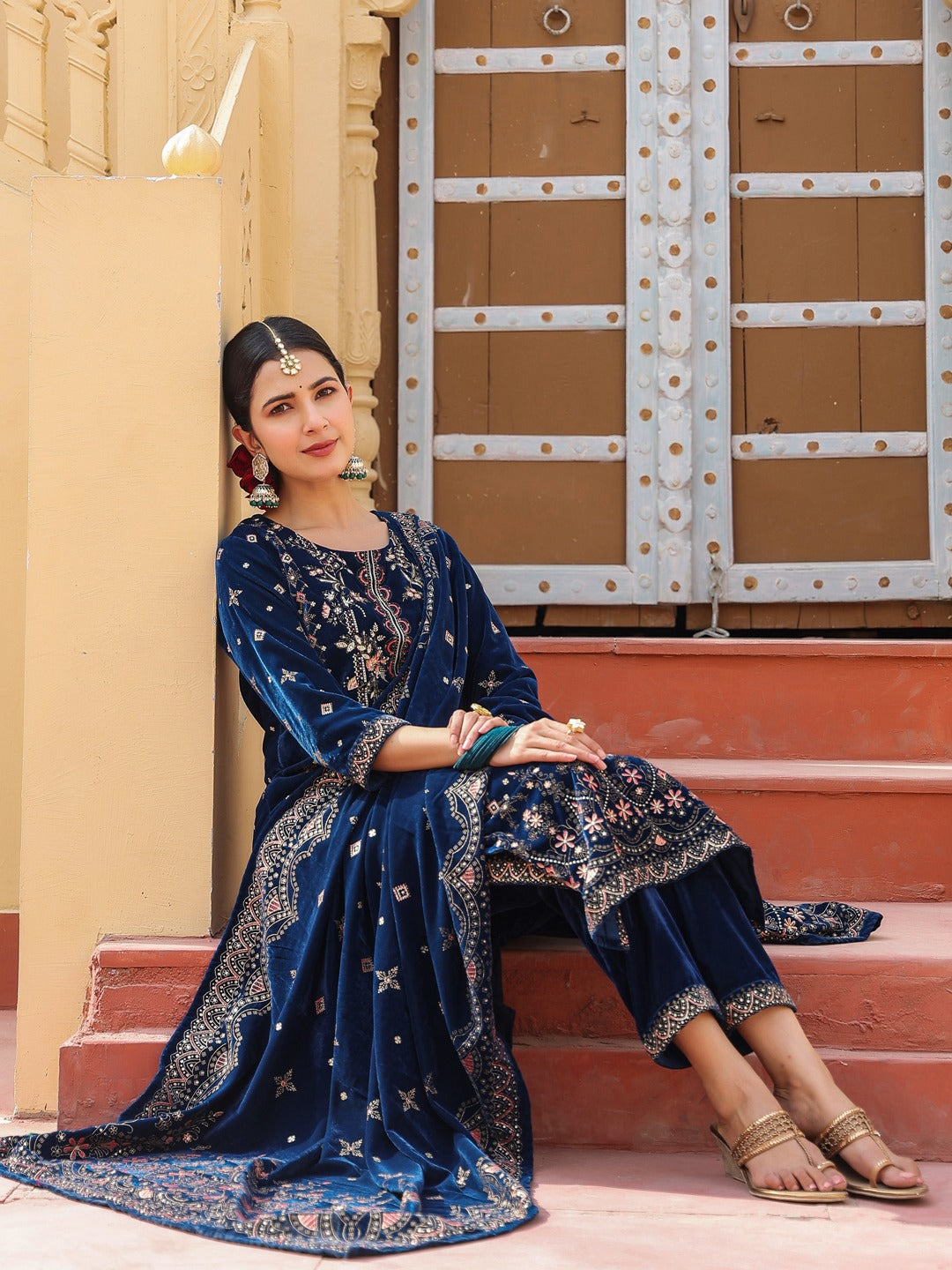 Navy Blue velvet kurta dupatta set-Yufta Store-1678SKDNBS