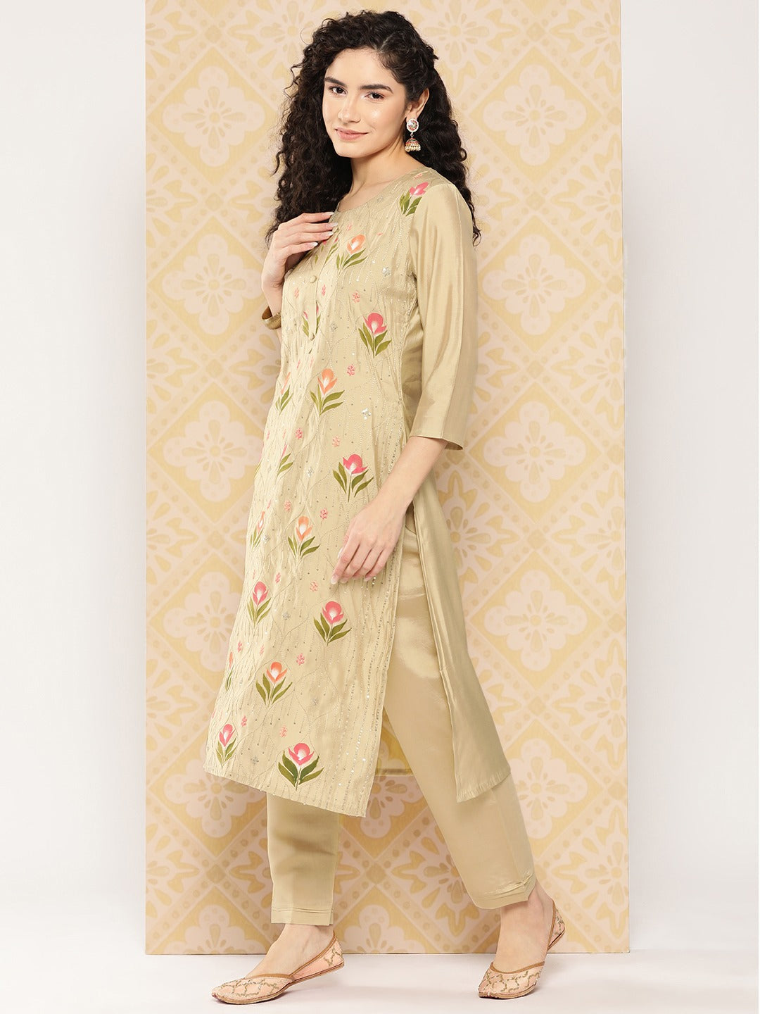 Olive Green Floral Embroidered Regular Sequinned Kurta with Trousers & With Dupatta