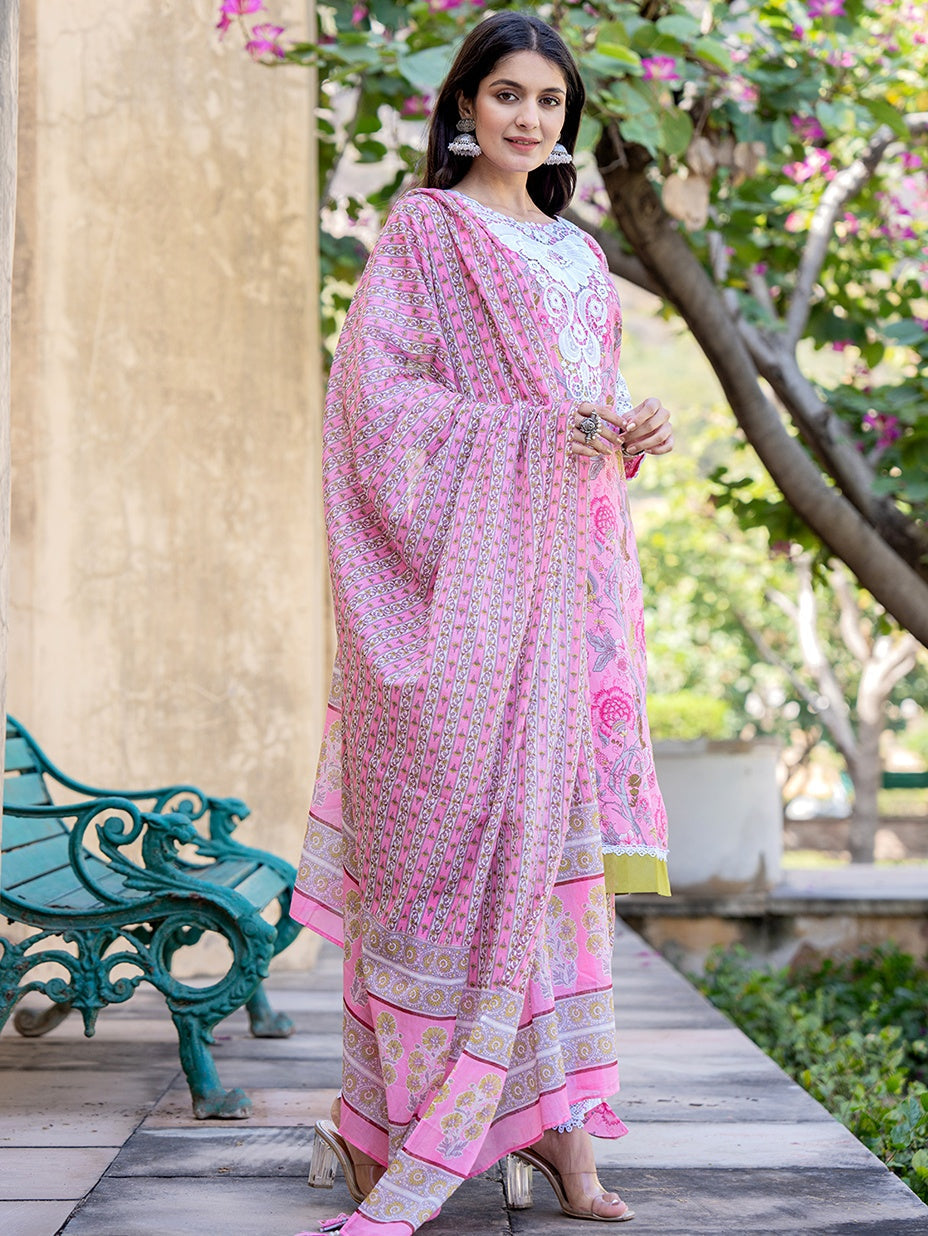 Pink Floral Print,Thread_Work Pakistani Style Kurta Trouser And Dupatta Set