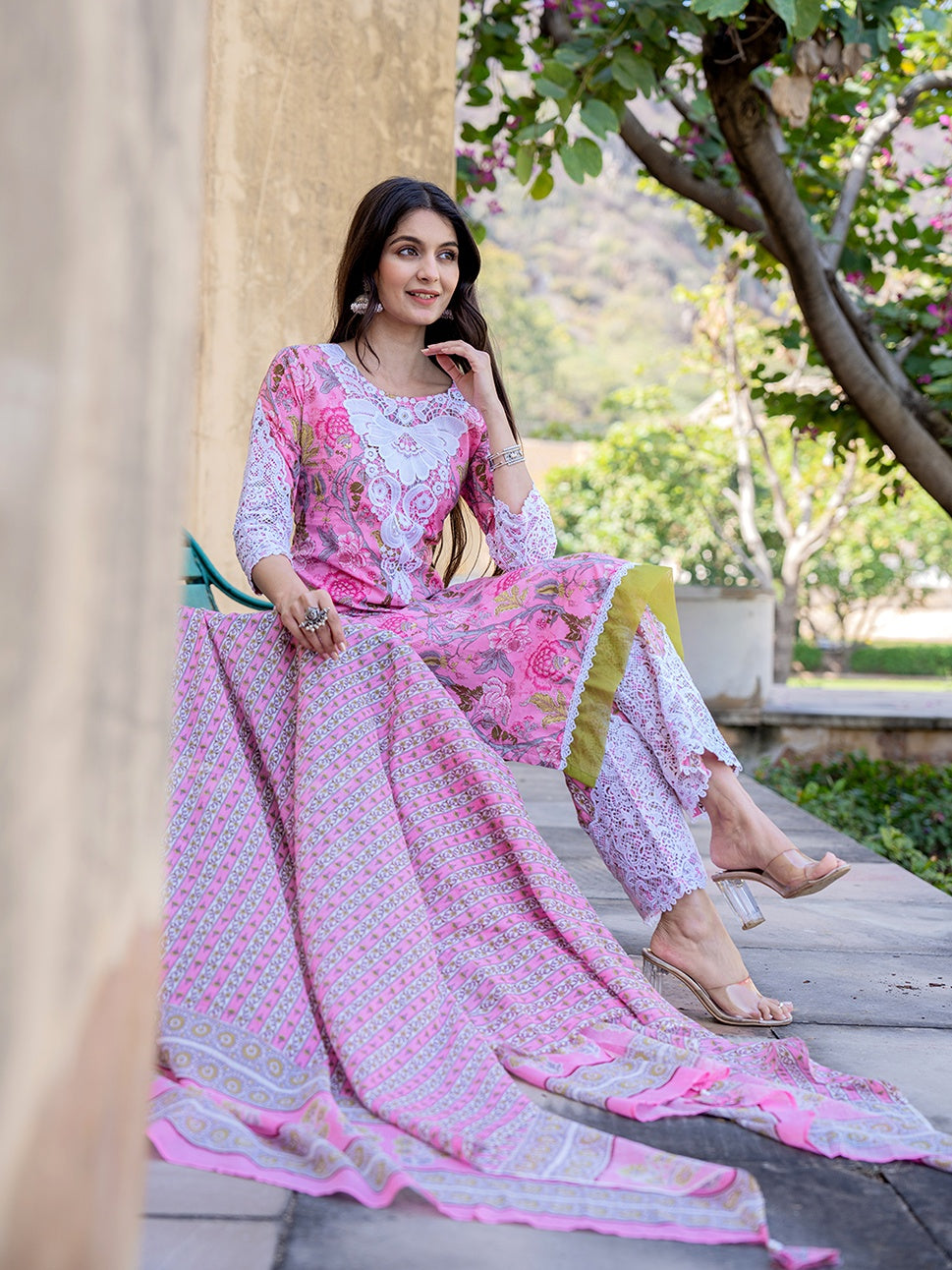 Pink Floral Print,Thread_Work Pakistani Style Kurta Trouser And Dupatta Set