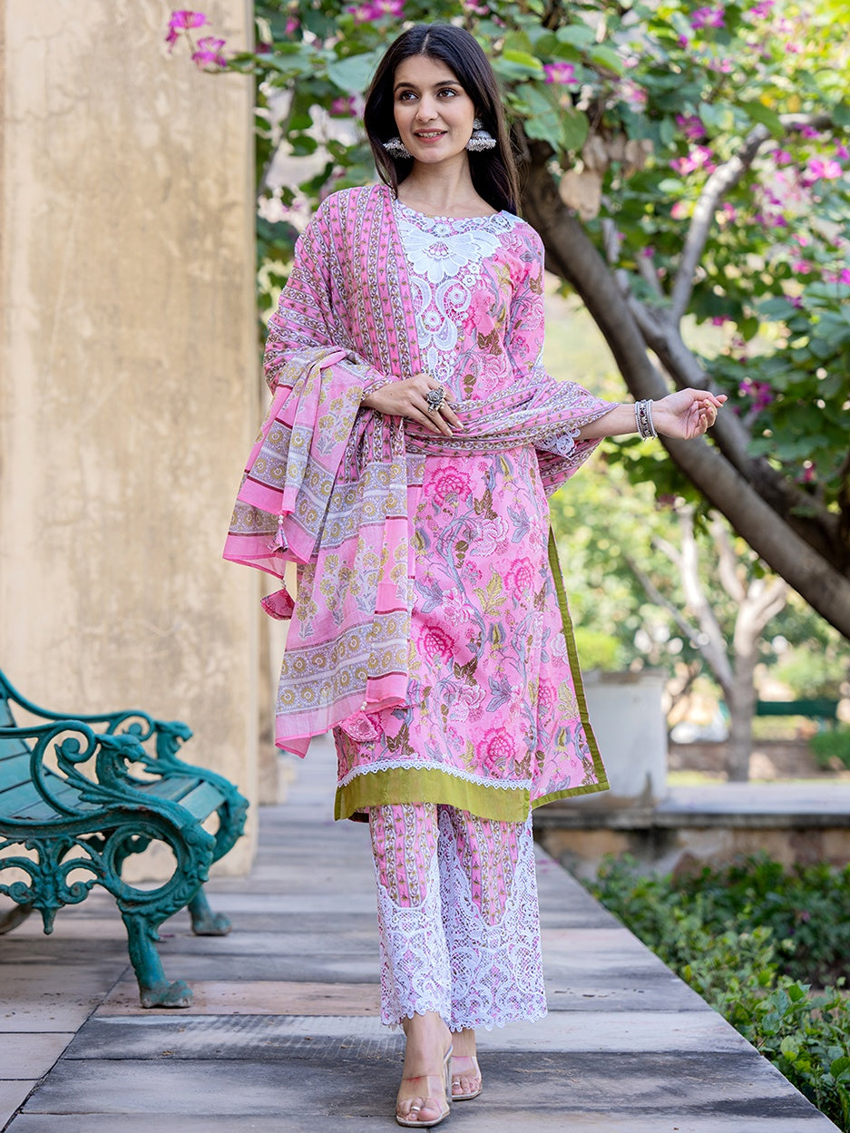 Pink Floral Print,Thread_Work Pakistani Style Kurta Trouser And Dupatta Set