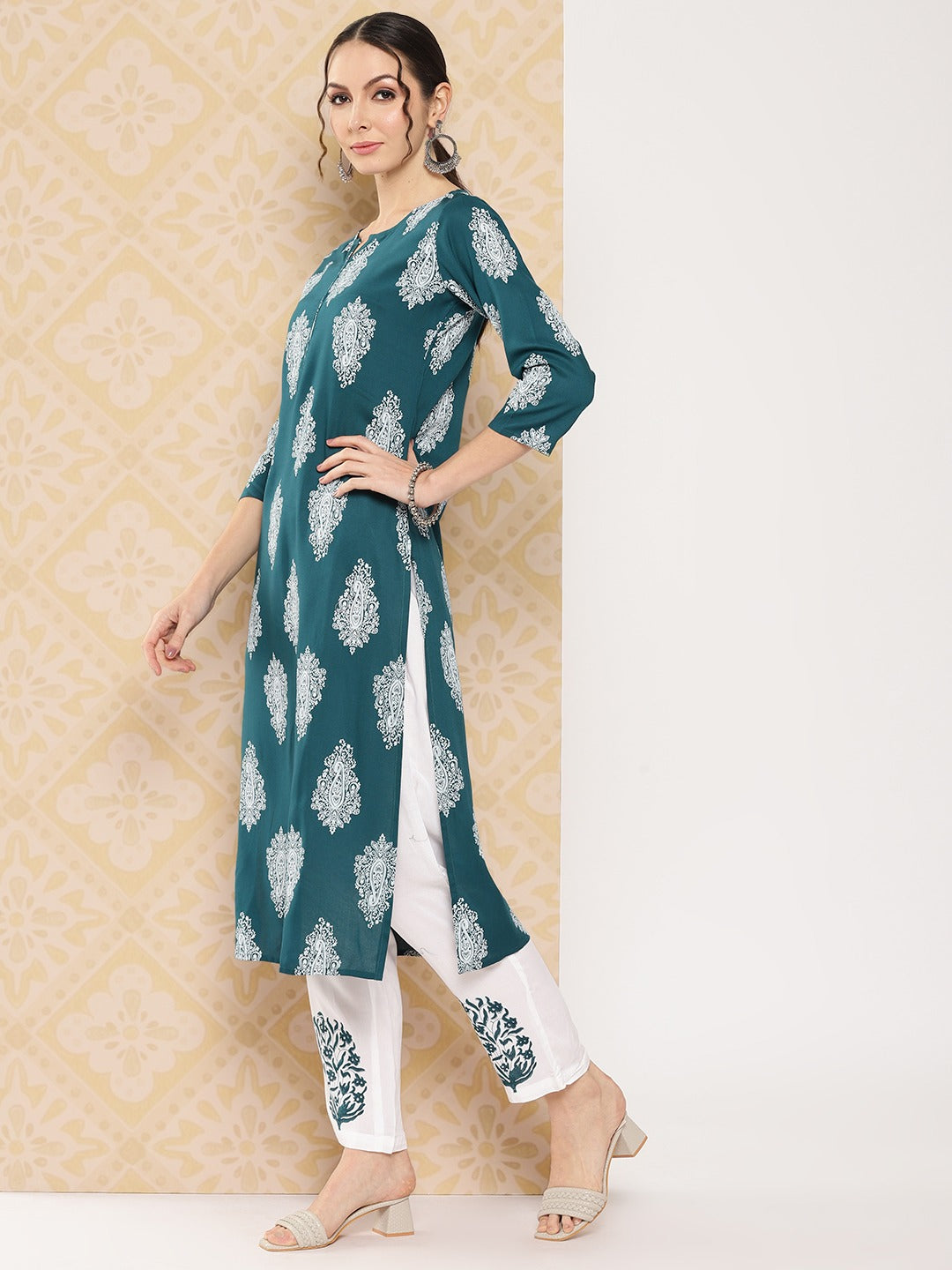 Teal Women Ethnic Motifs Printed Regular Kurta with Trousers-Yufta Store-1482SETTGS