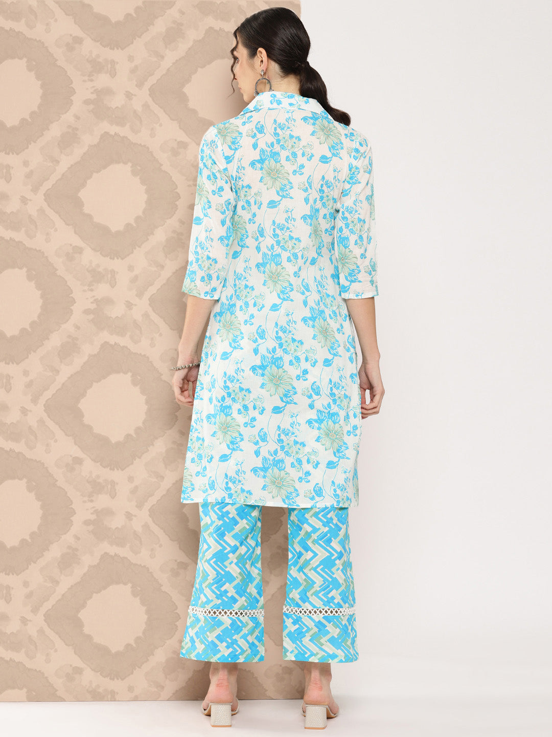 White and blue Floral Printed Pure Cotton Kurta with Trousers-Yufta Store-1463CRDWHS