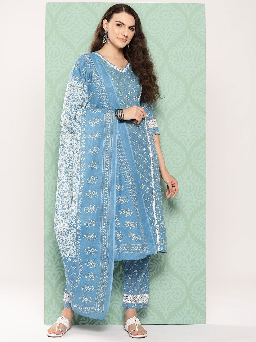 Floral Printed Regular Pure Cotton Kurta with Trousers & With Dupatta