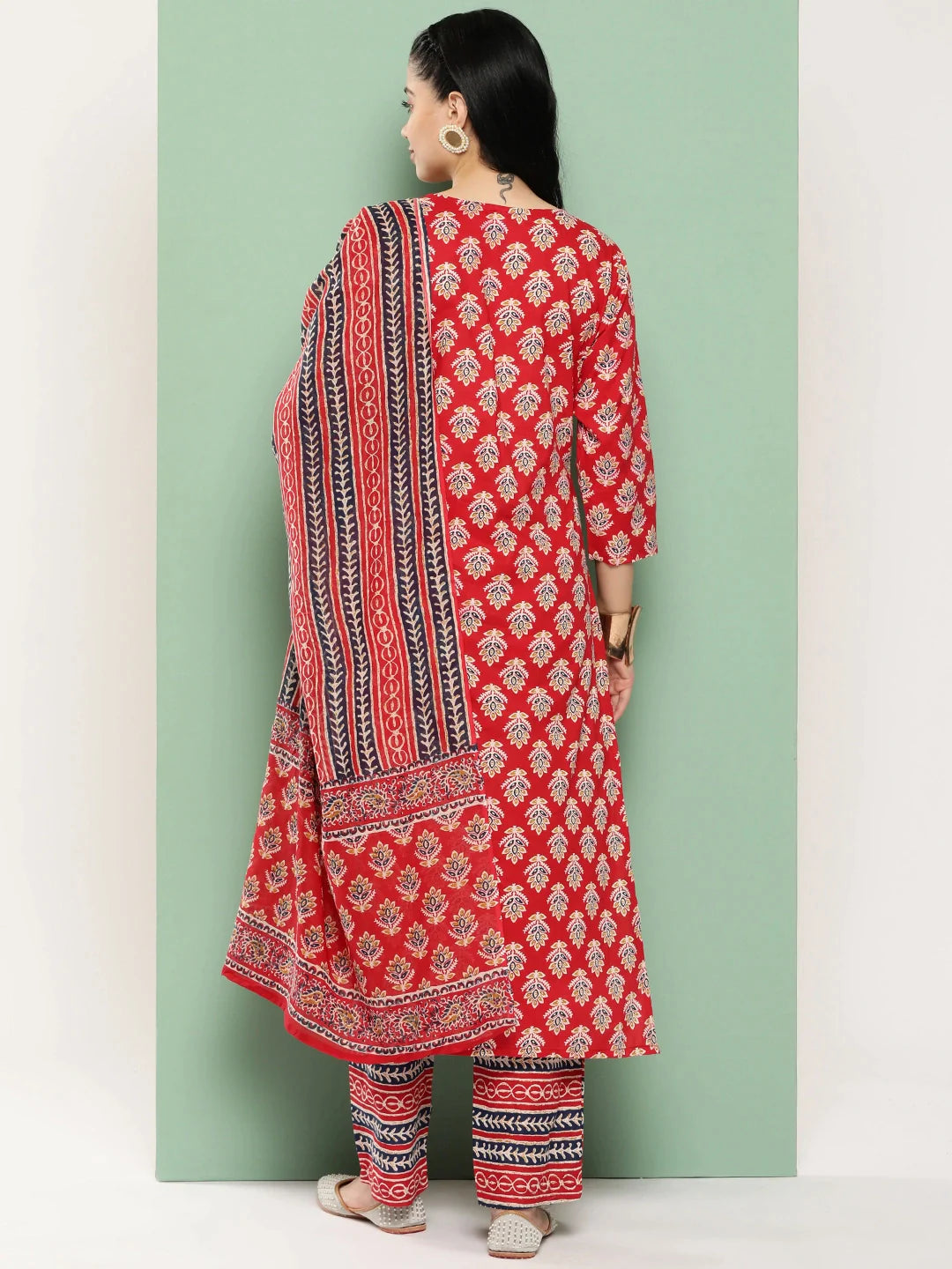 Floral Printed Regular Sequinned Pure Cotton Kurta With Trousers With Dupatta Set