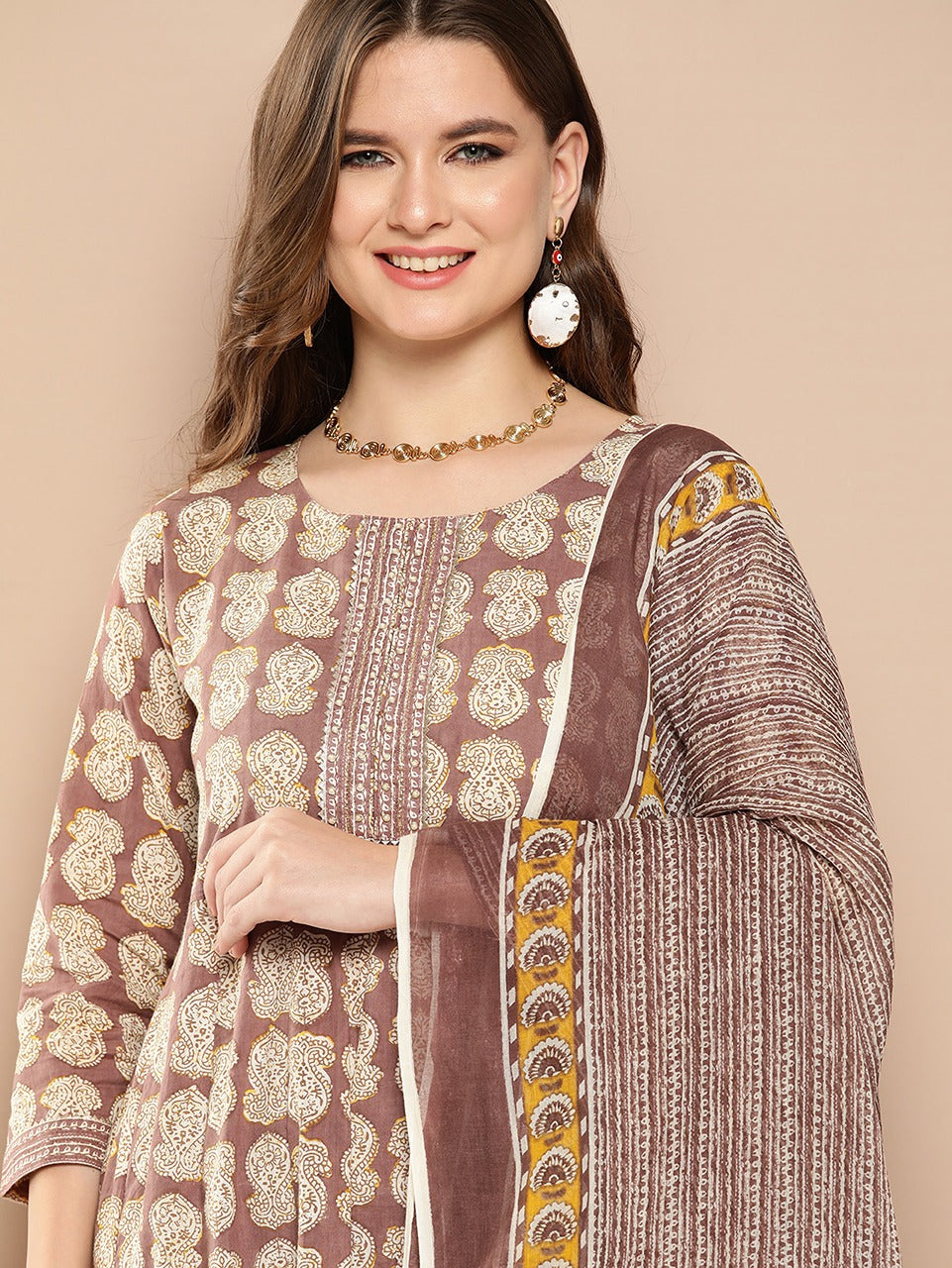 Ethnic Motifs Printed Regular Gotta Patti Cotton Kurta With Trousers Dupatta