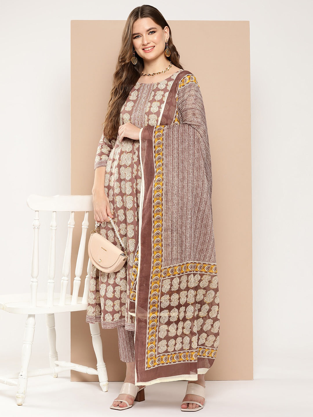 Ethnic Motifs Printed Regular Gotta Patti Cotton Kurta With Trousers Dupatta