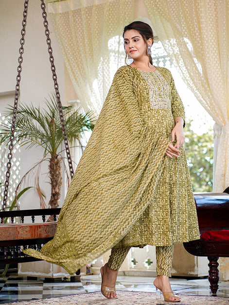 Green Ethnic Motifs Printed Regular Thread Work Pure Cotton Kurta with Trousers & With Dupatta-Store