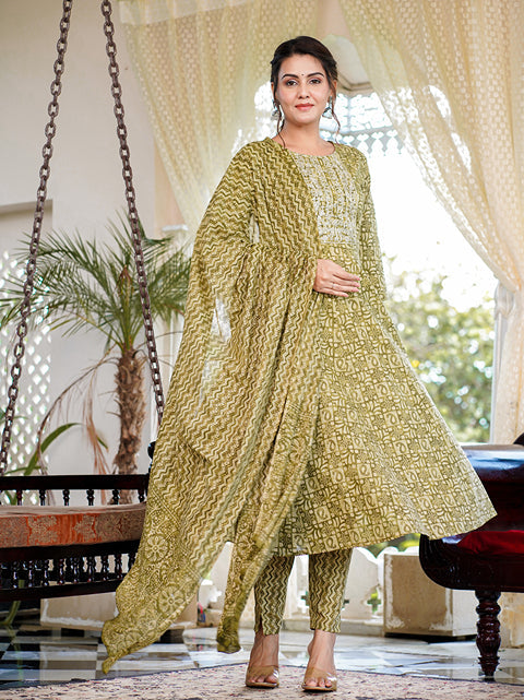 Green Ethnic Motifs Printed Regular Thread Work Pure Cotton Kurta with Trousers & With Dupatta-Store