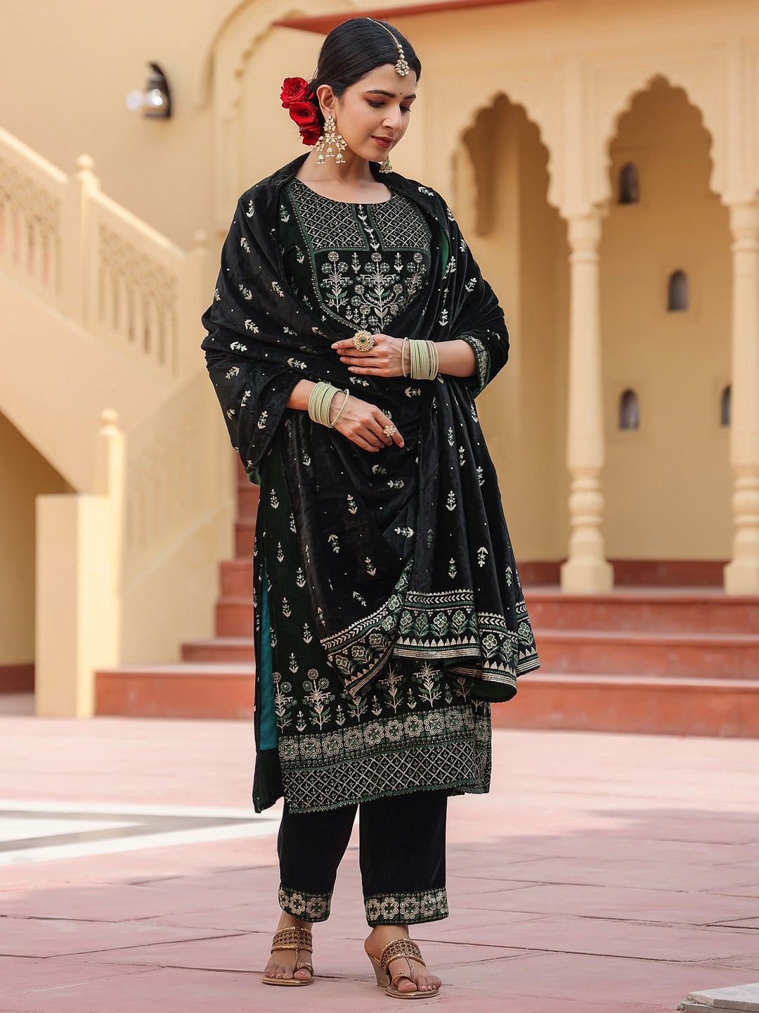 Green velvet kurta dupatta set-Store