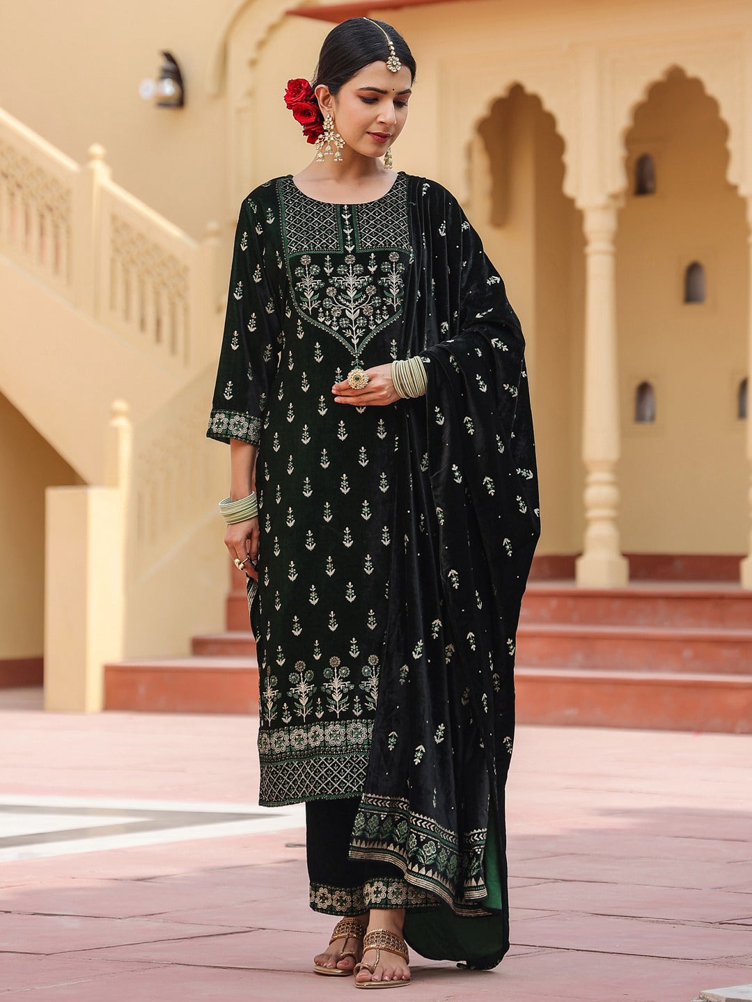 Green velvet kurta dupatta set-Store