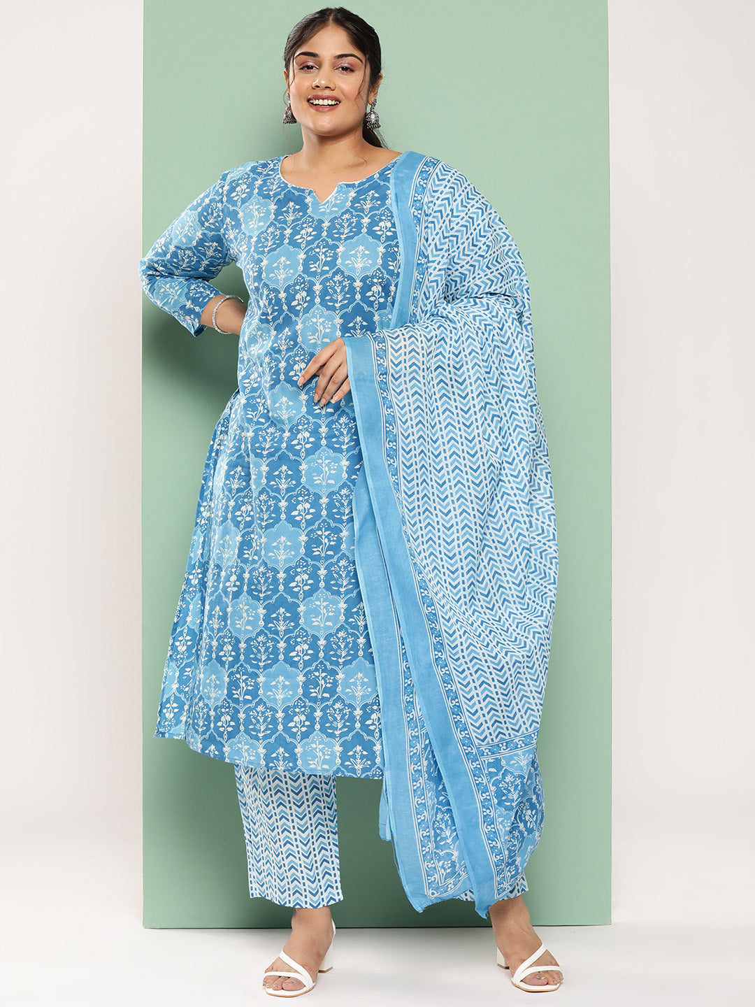 Plus Size Floral Printed Regular Pure Cotton Kurta with Trousers & Dupatta