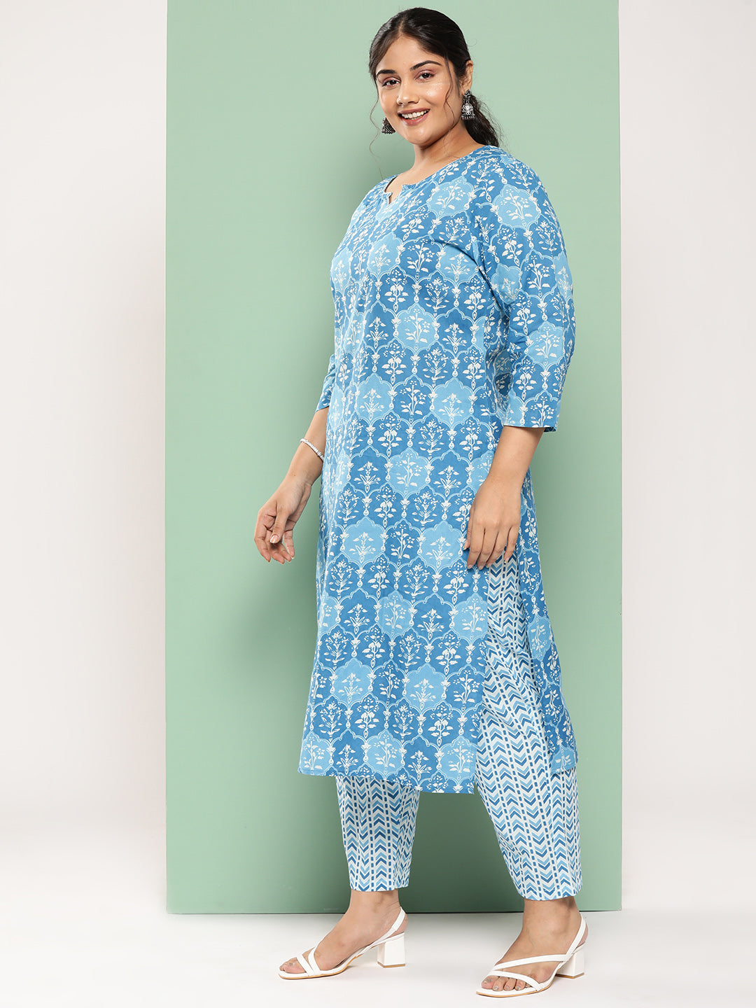 Plus Size Floral Printed Regular Pure Cotton Kurta with Trousers & Dupatta