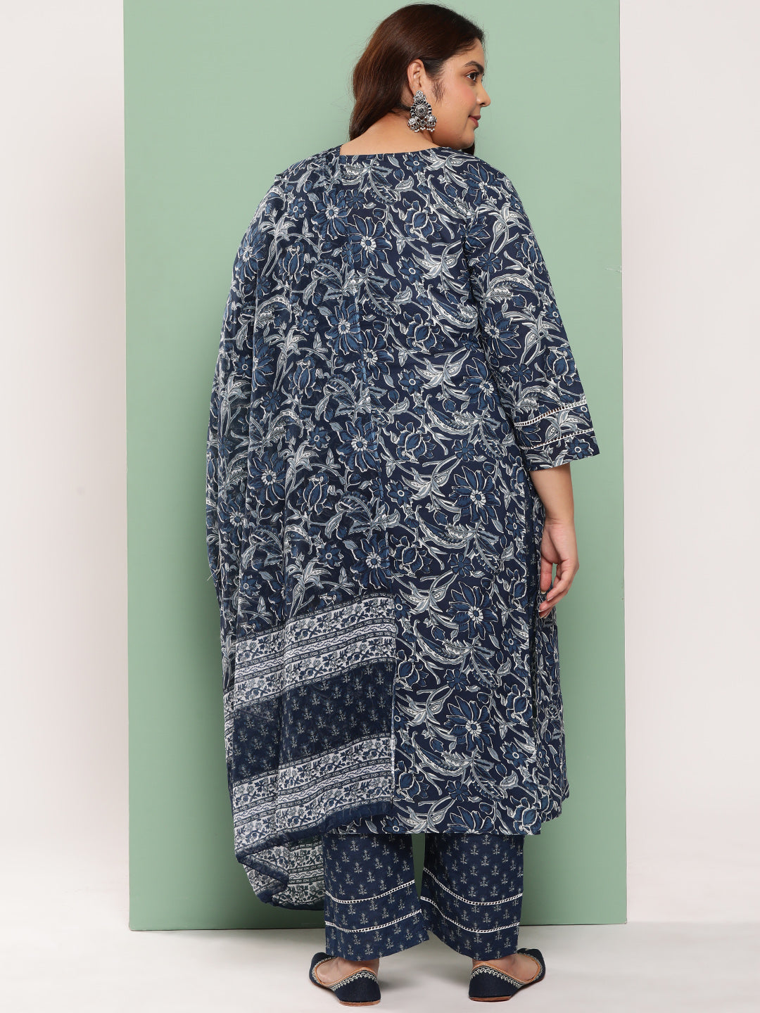 Blue Plus Size Floral Printed Pure Cotton Kurta with Trousers & With Dupatta